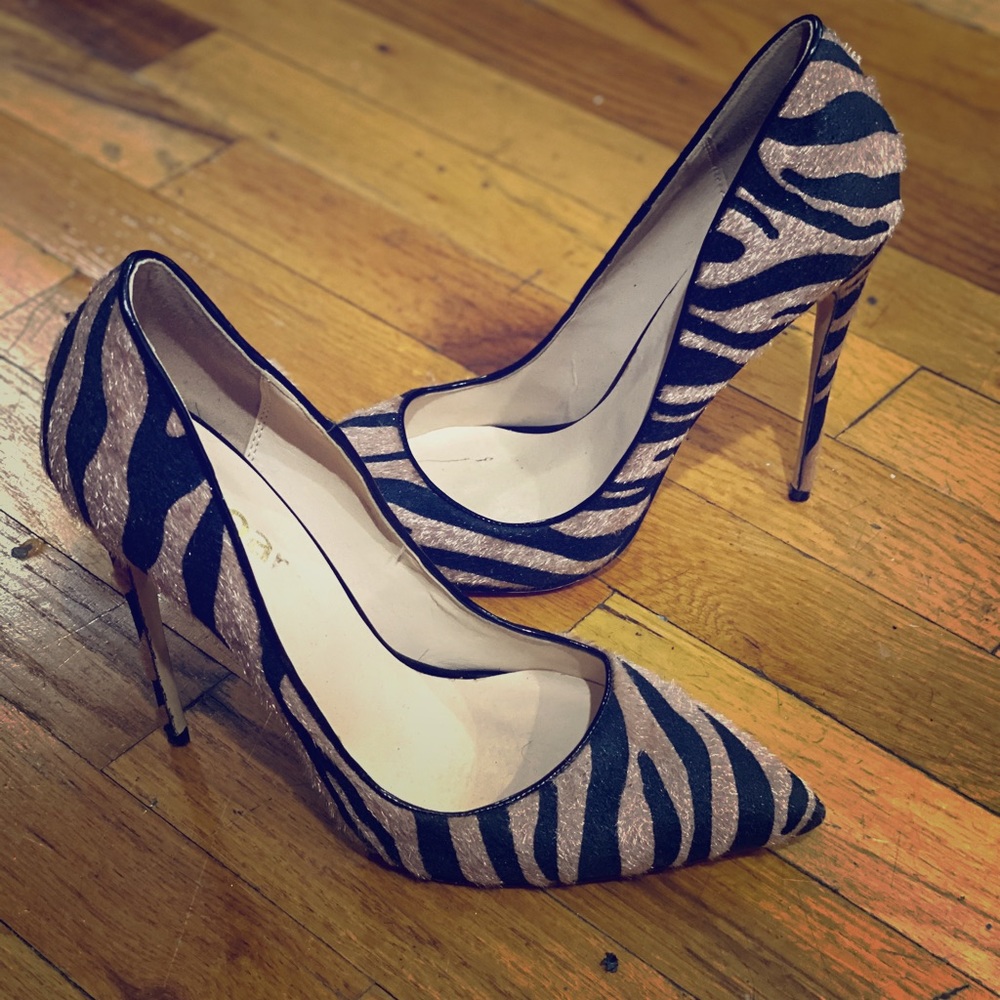 Animal pattern faux fur shoe